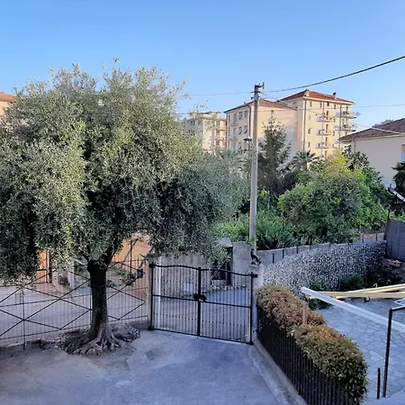 Casa Noemi, A Pochi Passi Dalle Spiagge E Dal Centro Di Arma Di Taggia.