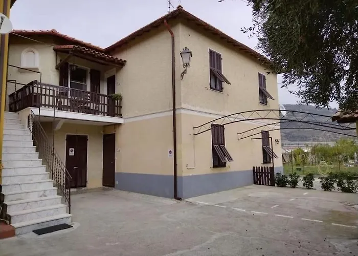 Σπίτι διακοπών Casa Noemi, A Pochi Passi Dalle Spiagge E Dal Centro Di Arma Di Taggia. Arma di Taggia